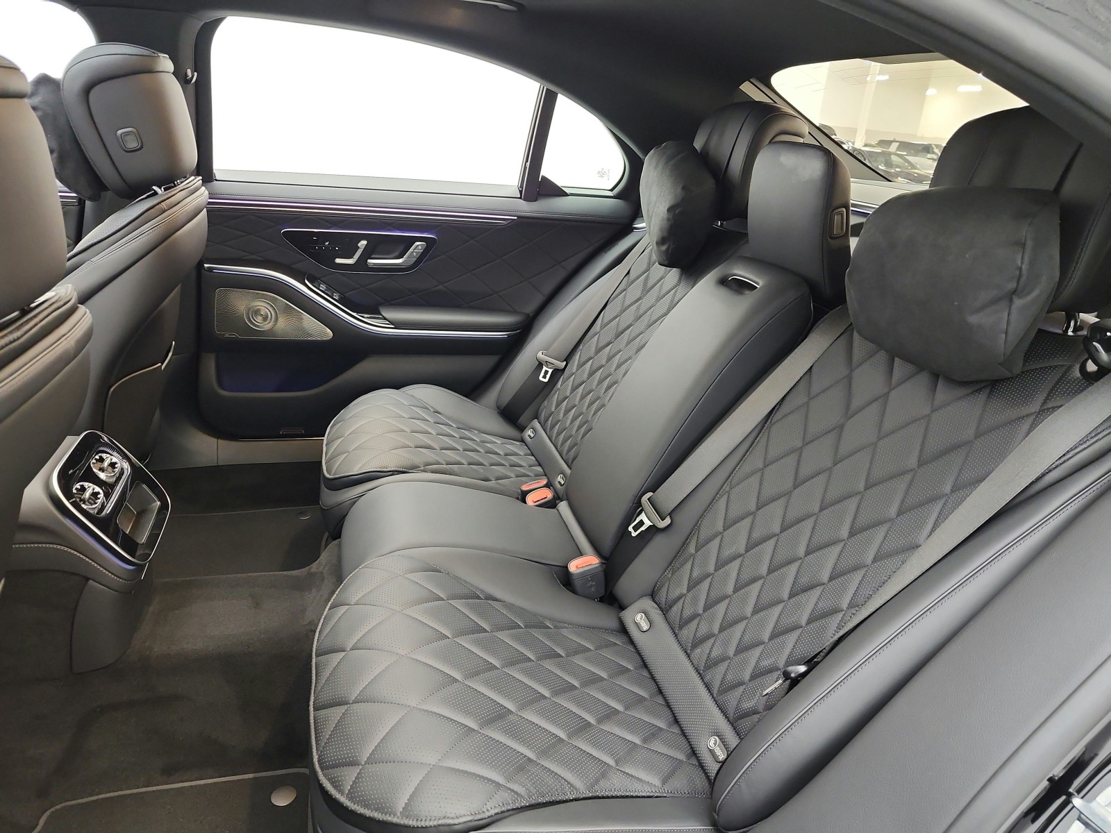 New 2027 Black Mercedes-Benz S 580 4MATIC® Sedan image 11