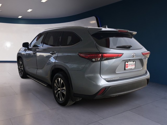 2022 Toyota Highlander XLE 3