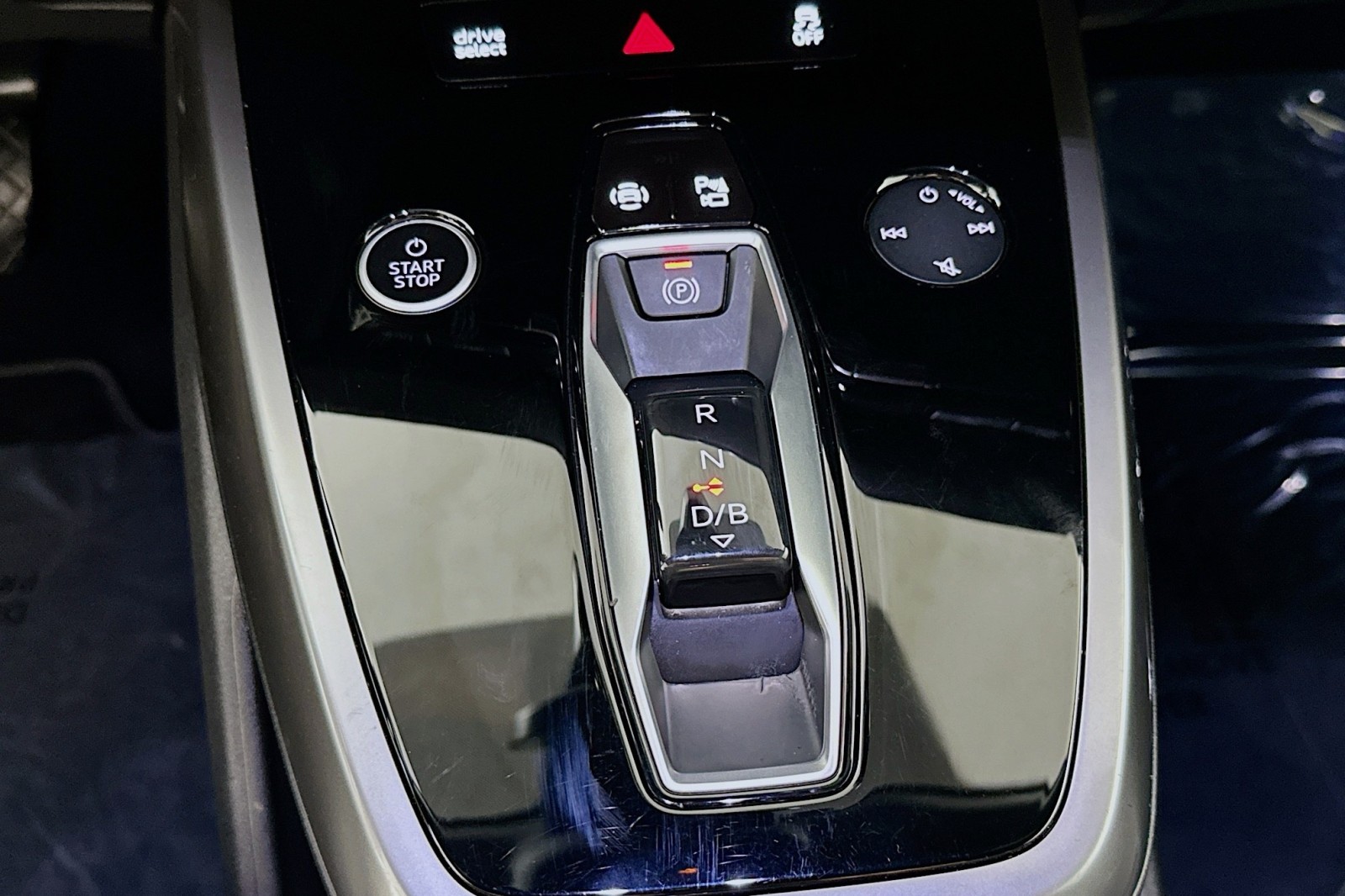 Used 2023 Mythos Black Metallic Audi Premium Plus image 7