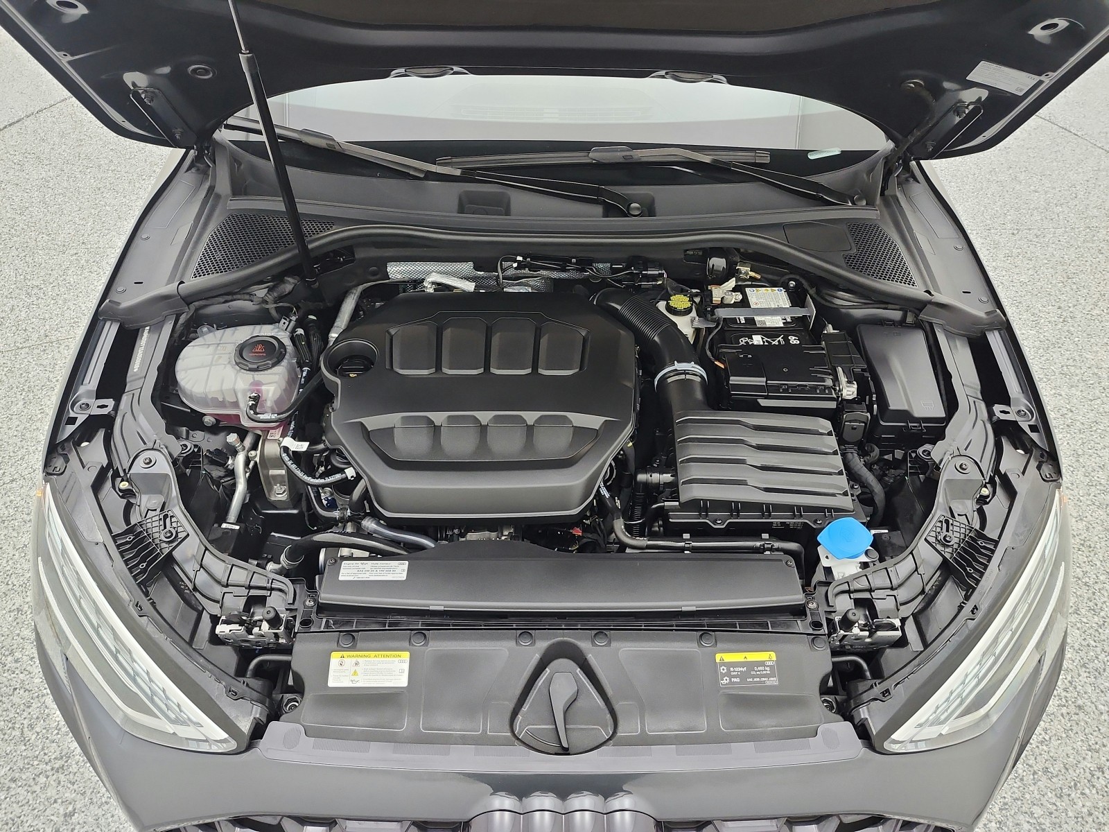 Used 2025 Manhattan Gray Metallic Audi Premium Plus 40 TFSI quattro image 15