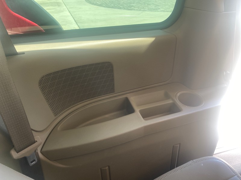 2012 Chrysler Town & Country 1 OWNER LOW MILES 58.411 in , 