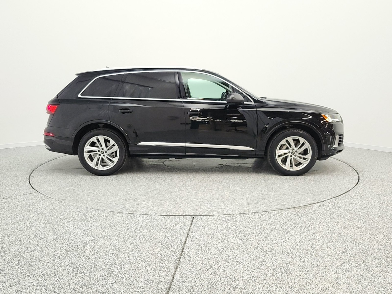 Used 2023 Mythos Black Metallic Audi Premium 55 TFSI quattro image 4