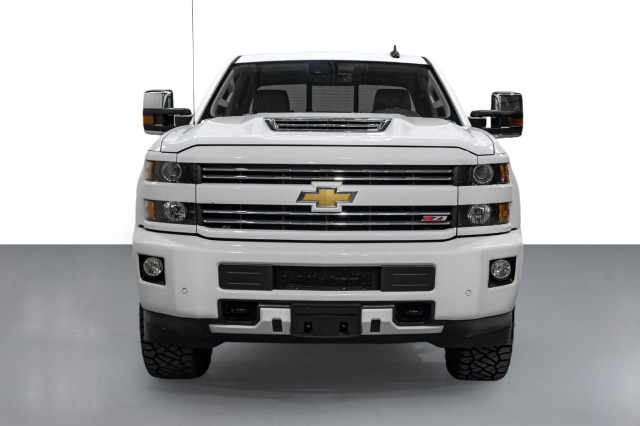 2018 Chevrolet Silverado 2500HD LTZ 3