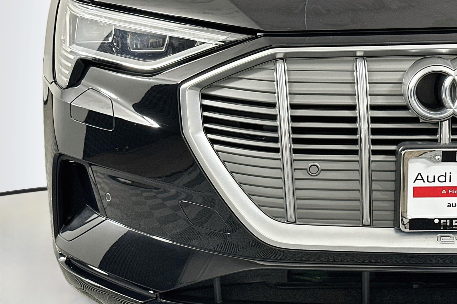 Used 2022 Brilliant Black Audi Premium image 16