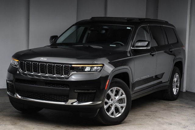 2022  Grand Cherokee L Limited in , 
