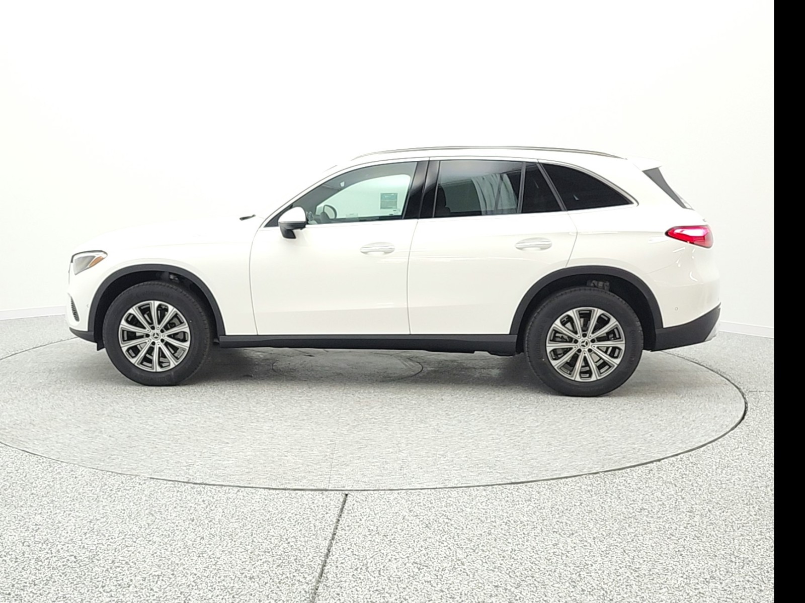New 2026 Polar White Mercedes-Benz GLC 300 image 8