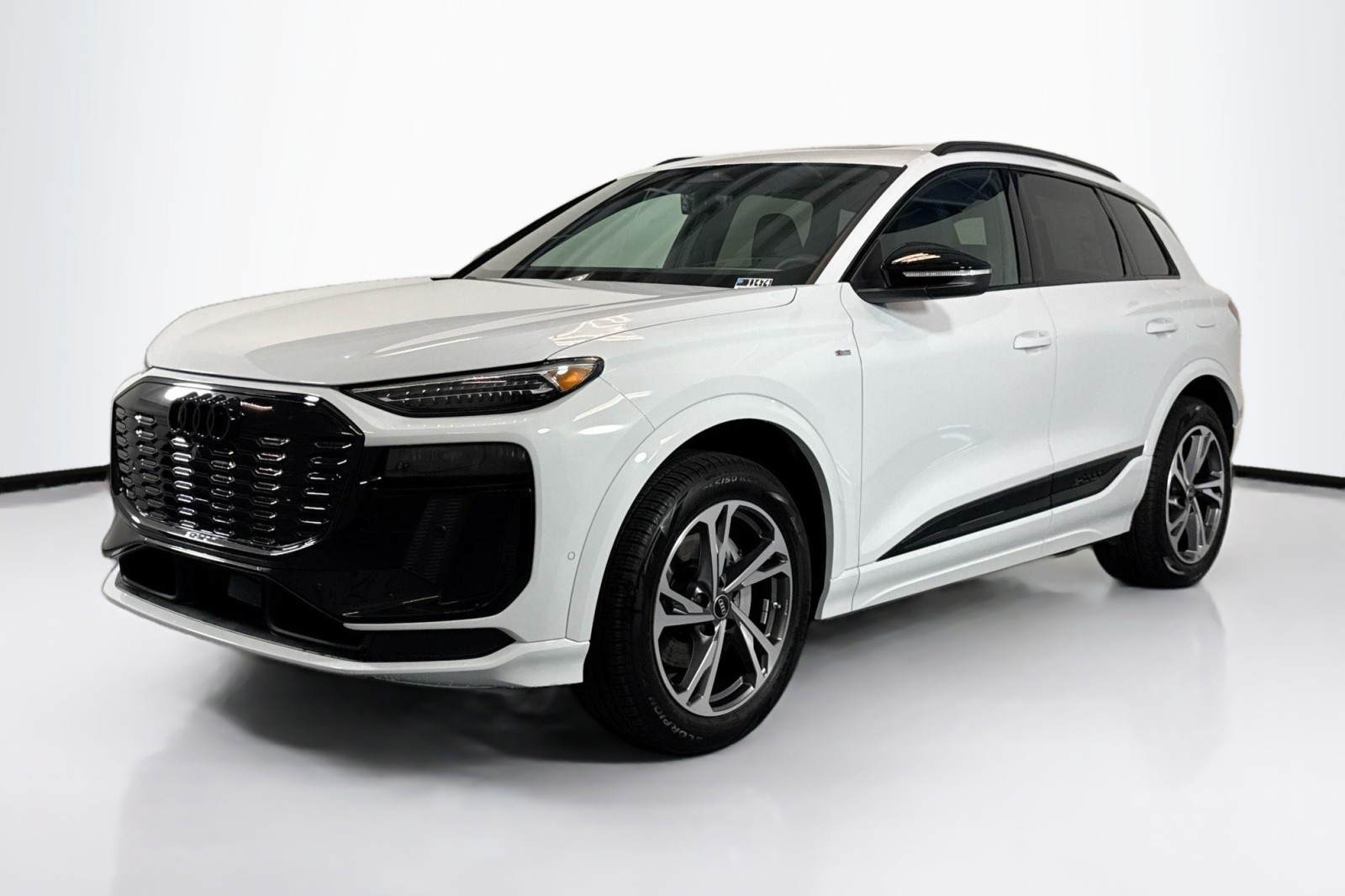 2027 Audi Q6 e-tron 2027 Audi Q6 e-tron Premium Plus quattro SUV