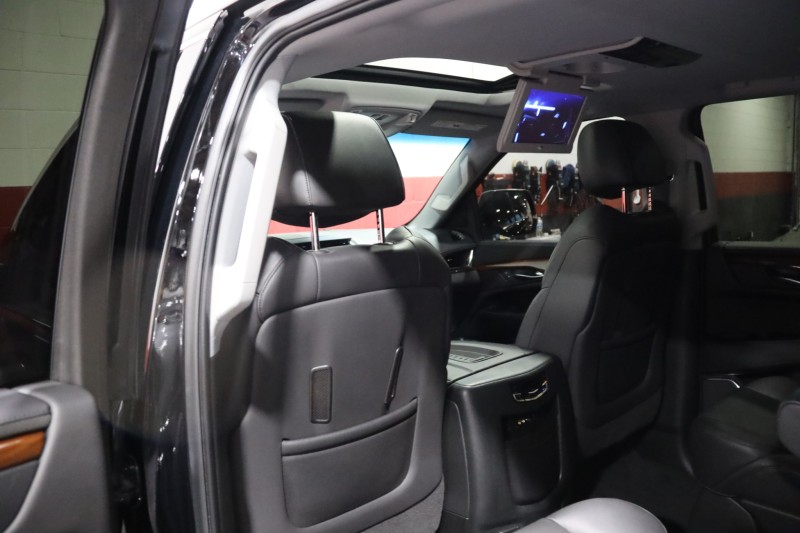 2016 Cadillac Escalade Luxury Collection 4WD 4dr Suv in , 