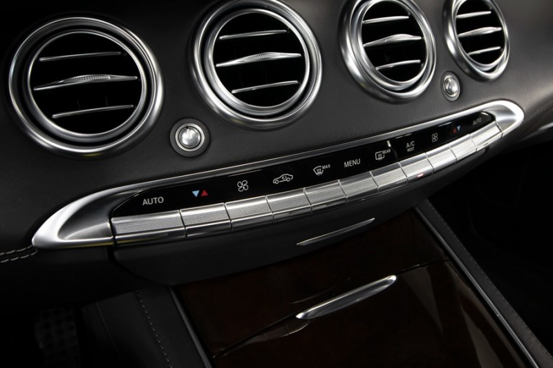 2017 Mercedes-Benz S-Class S 550 DESIGNO Cabriolet ($148,310 MSRP) *ONLY 27,000 MILES in , 