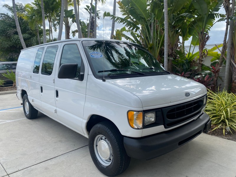2000 Ford Econoline Cargo Van LOW MILES 68,046 in , 