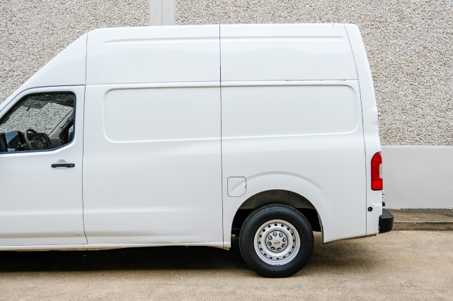 2019 Nissan NV Cargo S 16