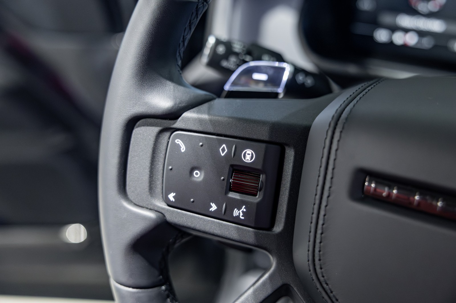 Used Car 2025 Land Rover Defender  Octa Edition One For Sale Under $170,000 In Boerne, Texas