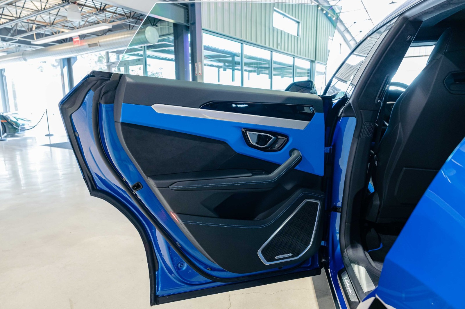 Used Car 2023 Lamborghini Urus  S For Sale Under $250,000 In Boerne, Texas