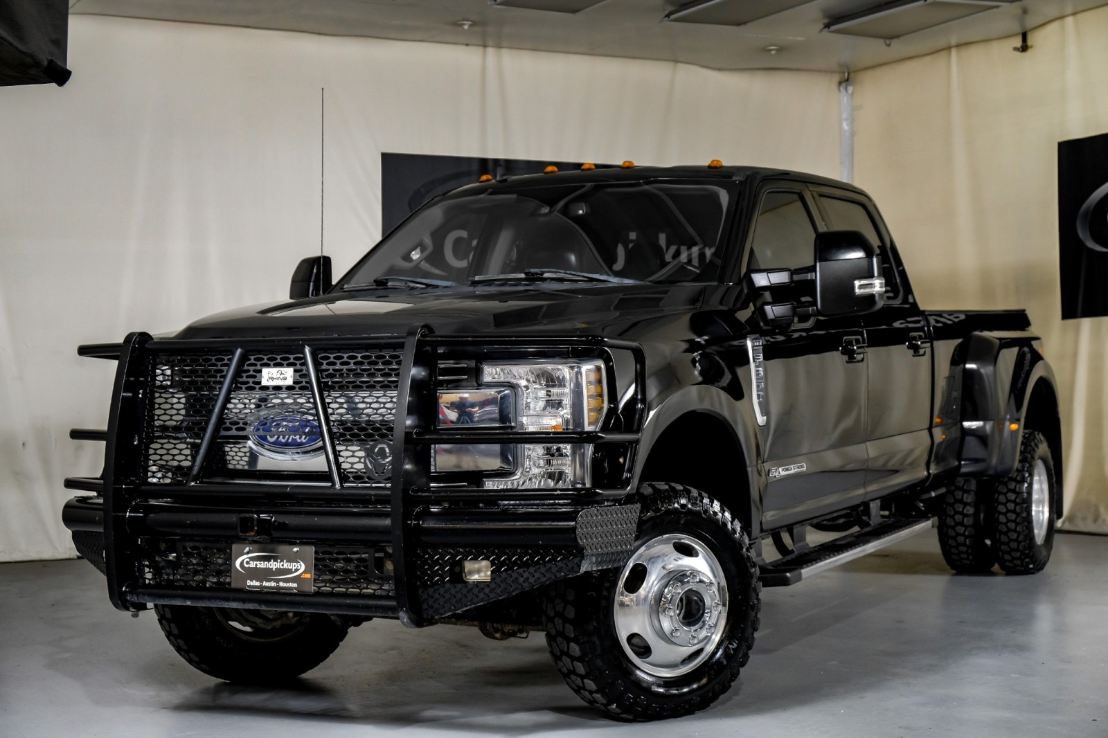 2019 Ford F-350 Lariat 4