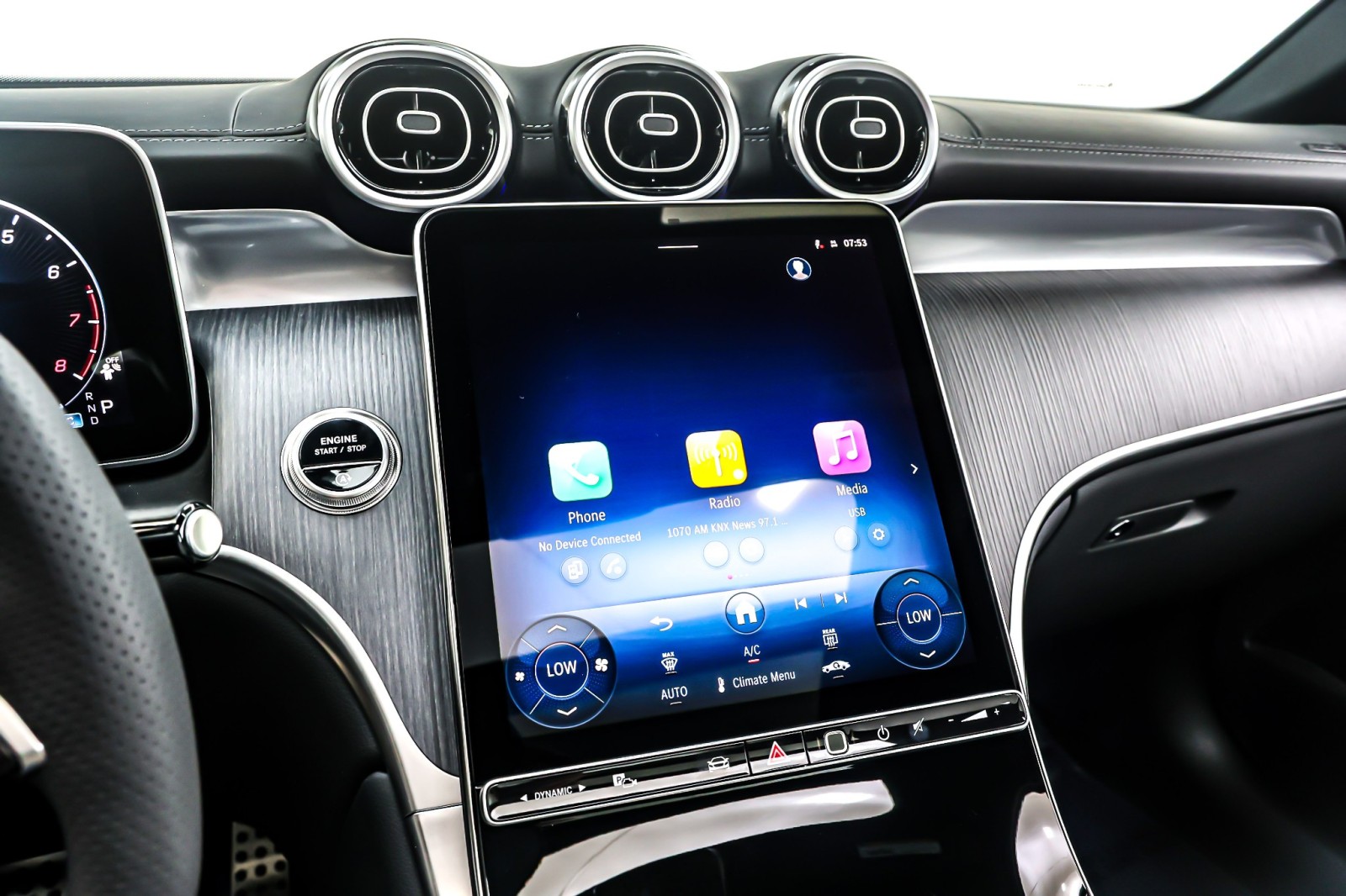 New 2026 Verde Silver Metallic Mercedes-Benz GLC 300 image 6