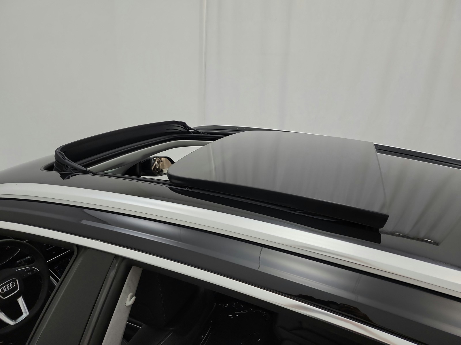 Used 2023 Mythos Black Metallic Audi Premium image 11