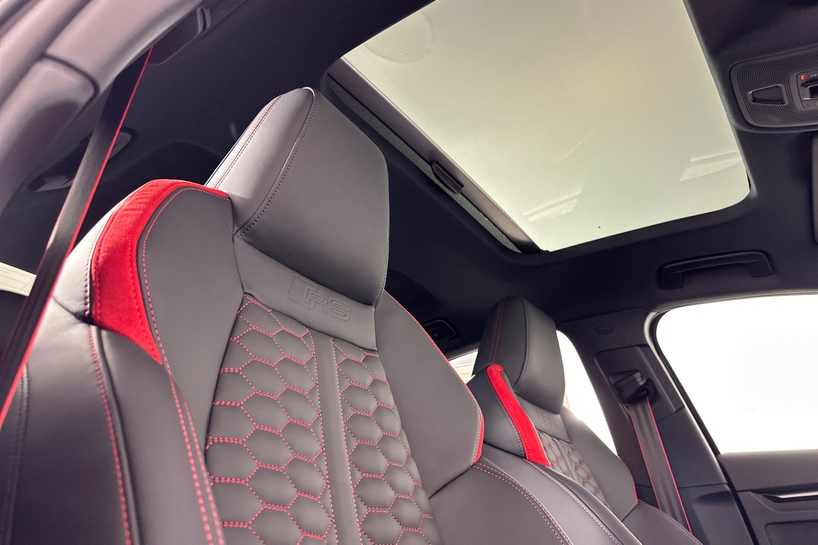 New 2026 Daytona Gray Pearl Effect Audi quattro image 15