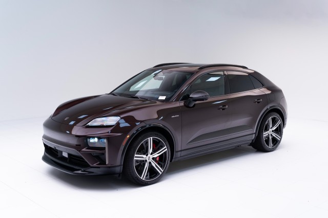 2024  Macan Turbo Electric in , 