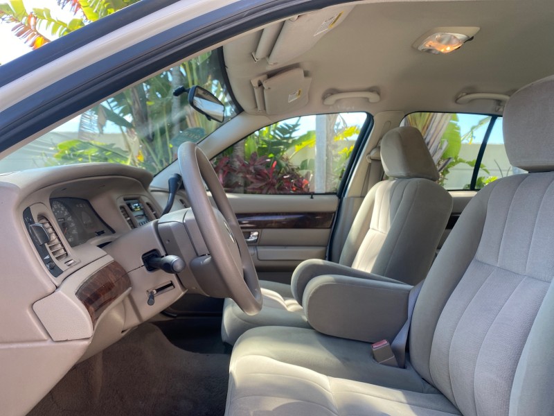 2005 Mercury Grand Marquis GS LOW MILES 49,348 in , 