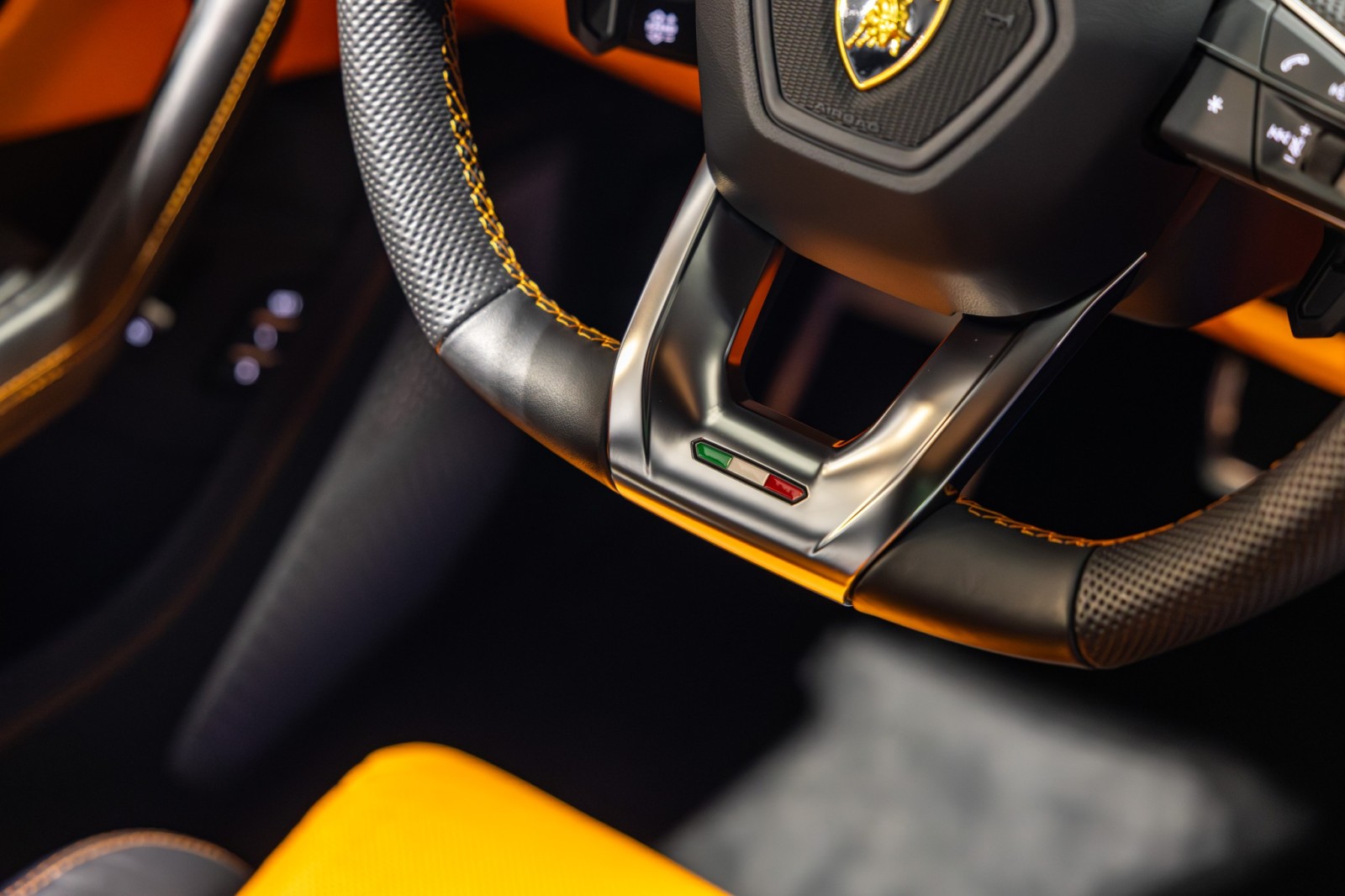Used Car 2022 Lamborghini Urus - Full Stealth Ppf  For Sale Under $240,000 In Boerne, Texas