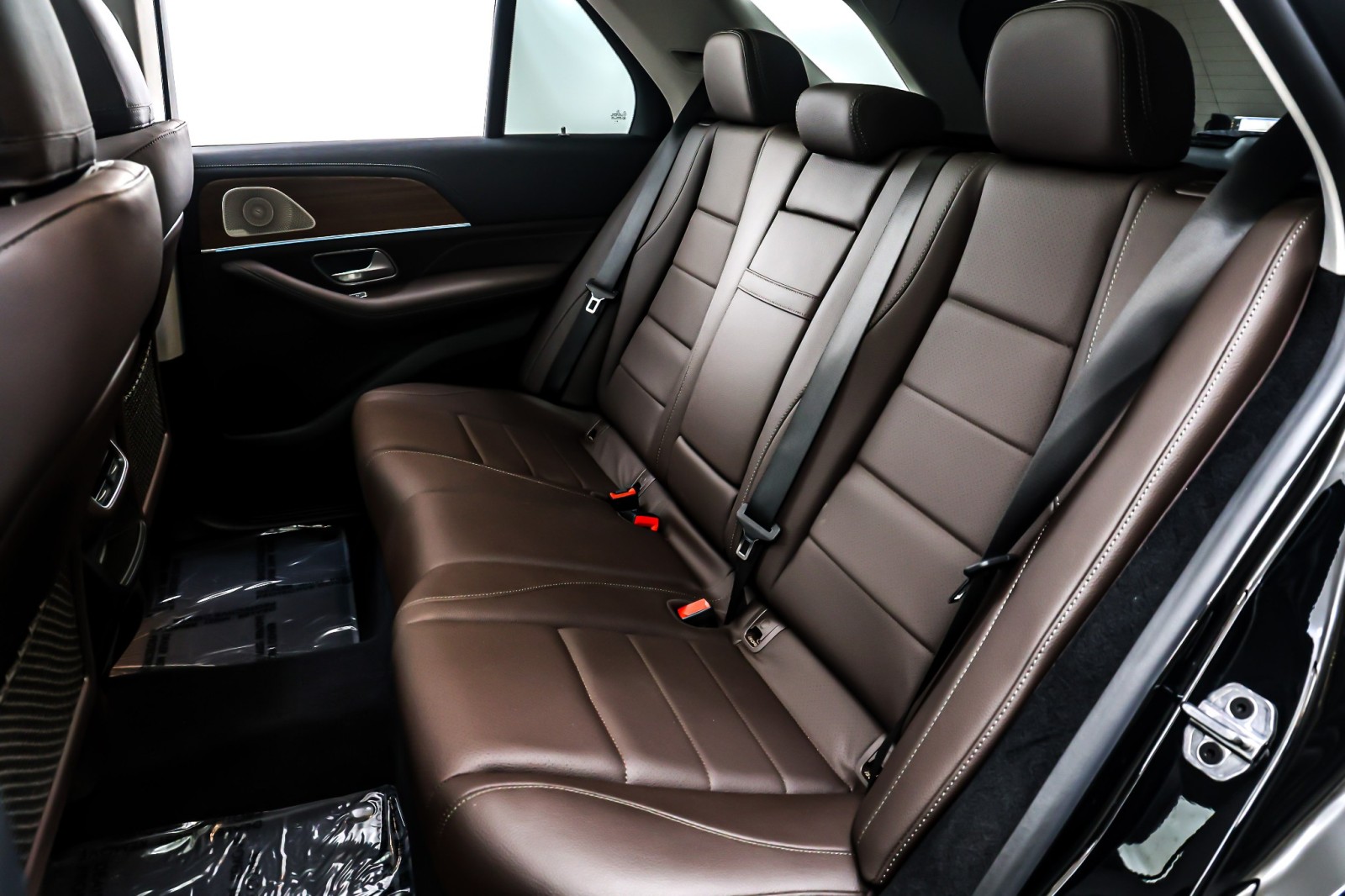 Certified Used 2023 Black Mercedes-Benz GLE 450 4MATIC® SUV image 13