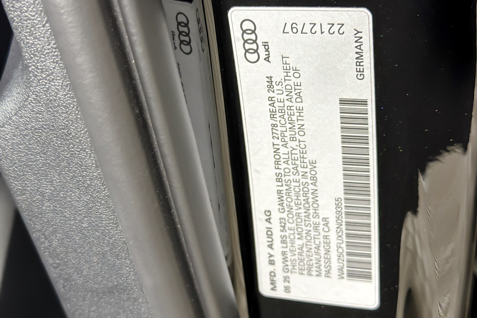 Used 2025 Mythos Black Metallic Audi Premium Plus 3.0 TFSI quattro image 27