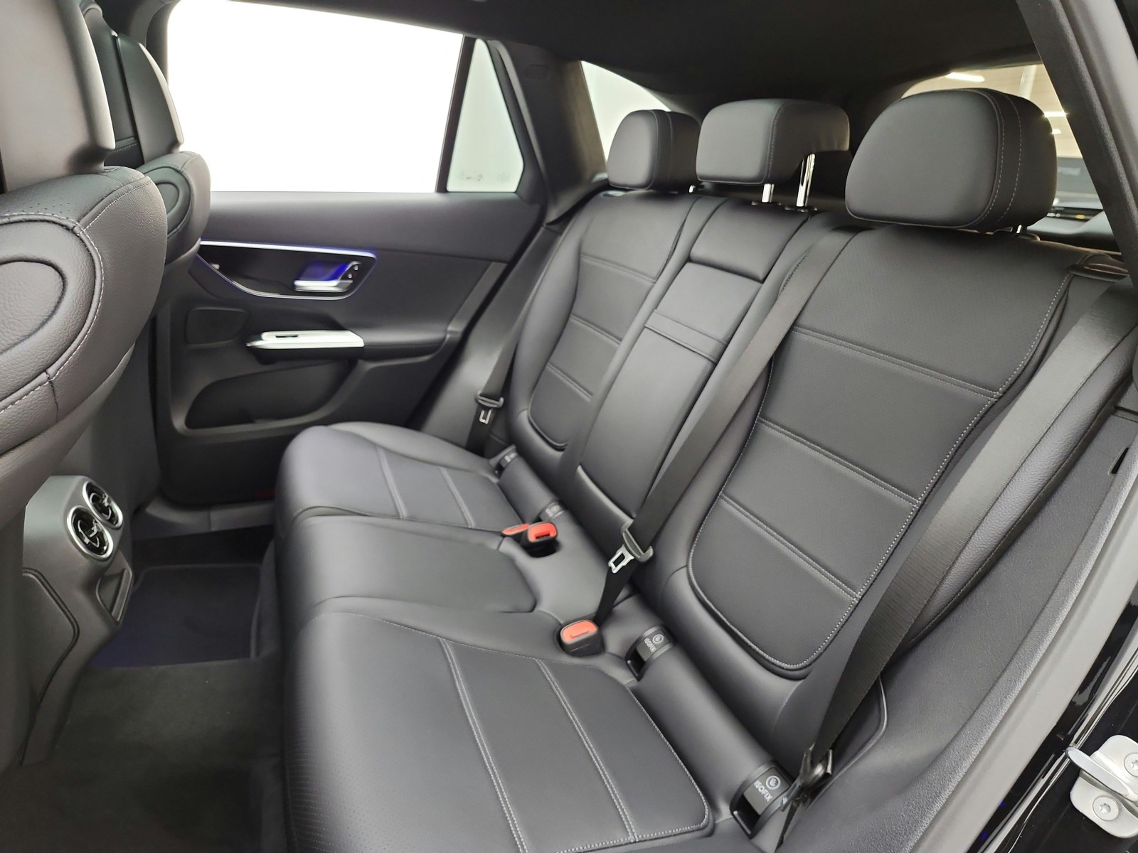 New 2027 Black Mercedes-Benz GLC 300 SUV image 11