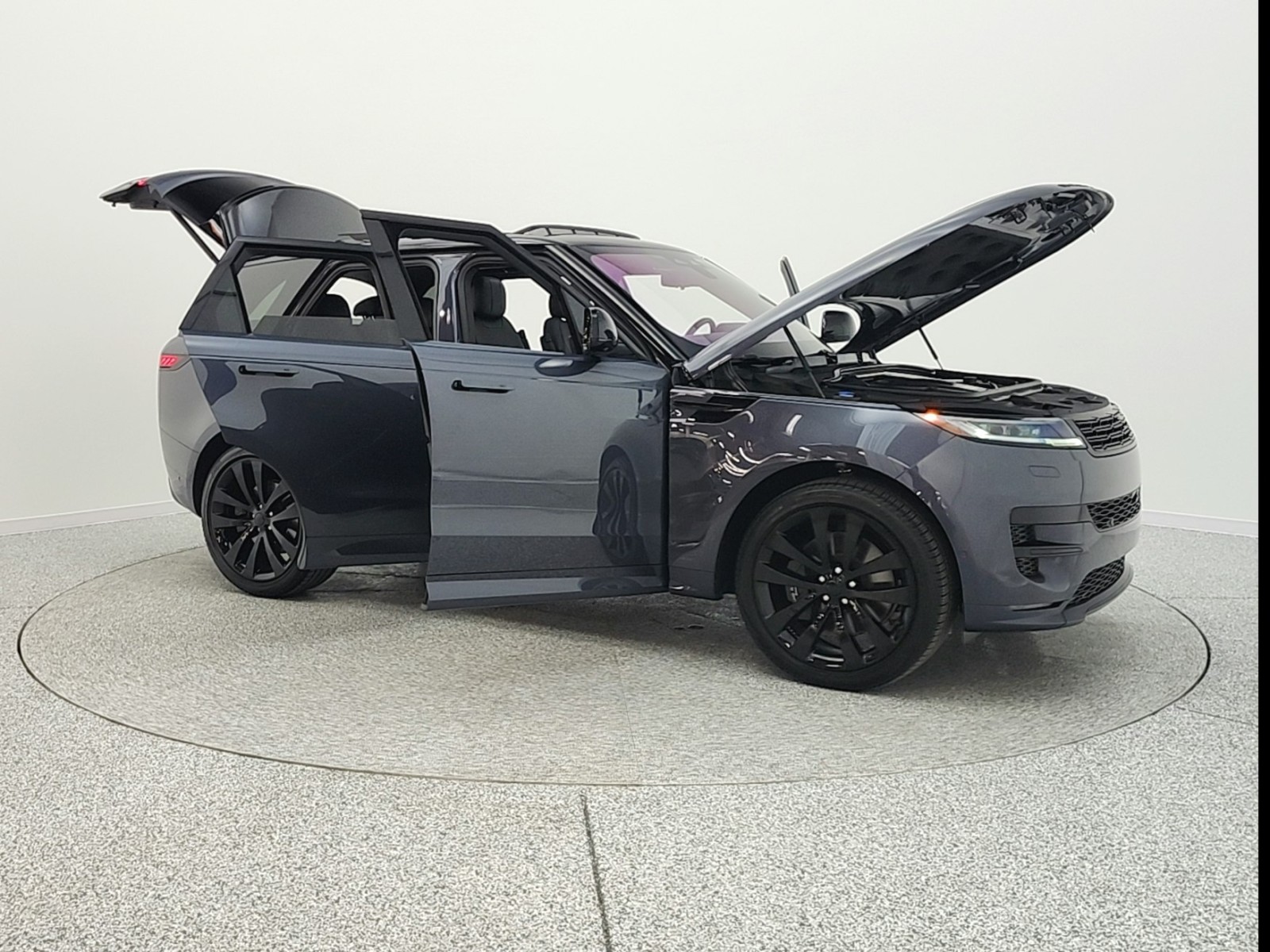 Used 2023 Varesine Blue Metallic Land Rover P530 First Edition image 10