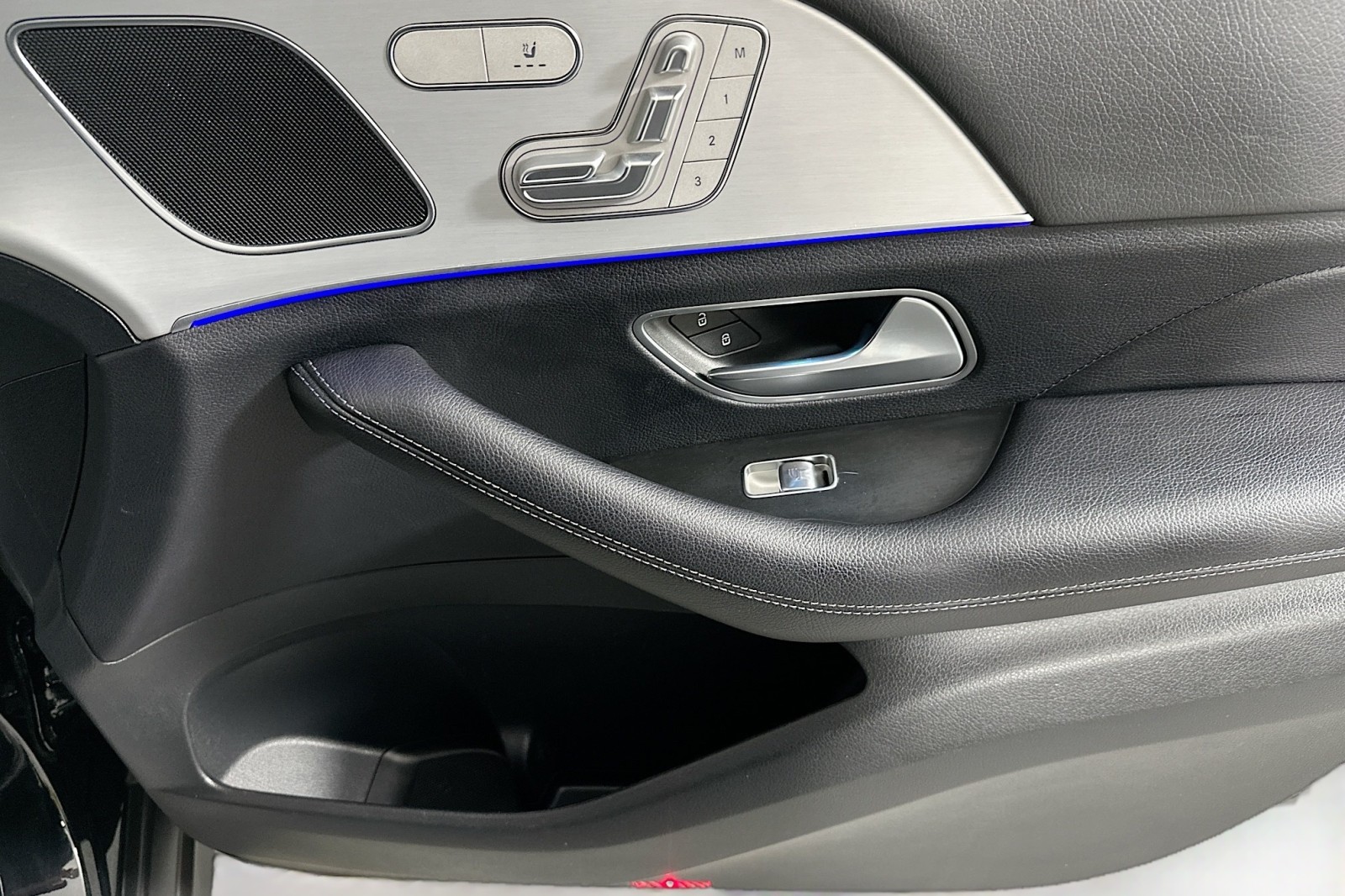 Used 2024 Black Mercedes-Benz GLE 350 image 22