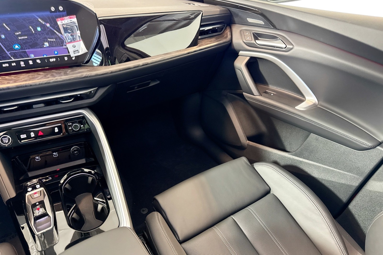 New 2025 Glacier White Metallic Audi Premium Plus 2.0 TFSI quattro image 21