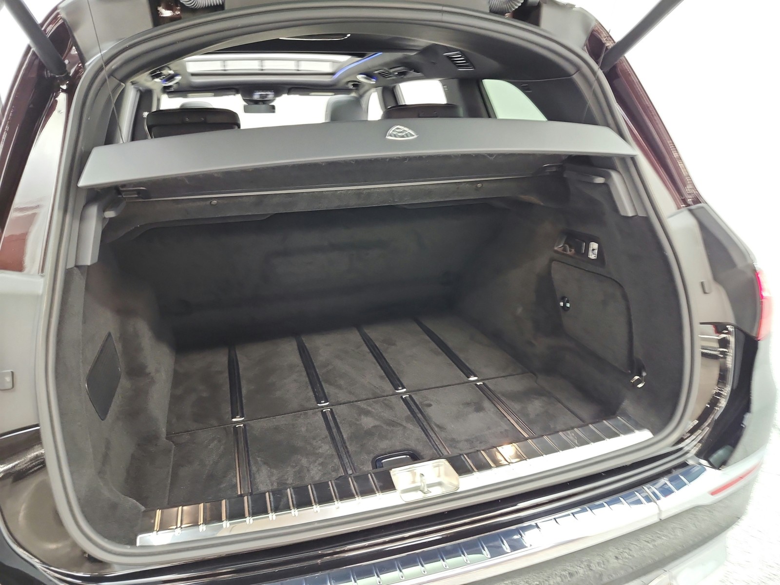 Certified Used 2024 Obsidian Black/Rubelite Red Mercedes-Benz Maybach GLS 600 4MATIC® SUV image 24