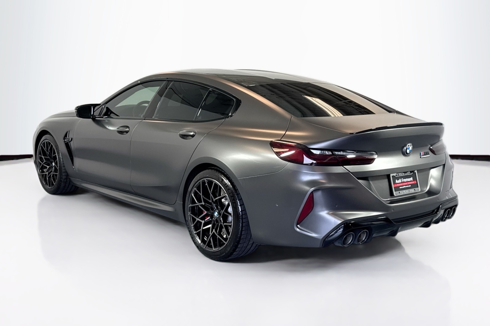 Used 2022 Marina Bay Blue Metallic BMW Competition image 7