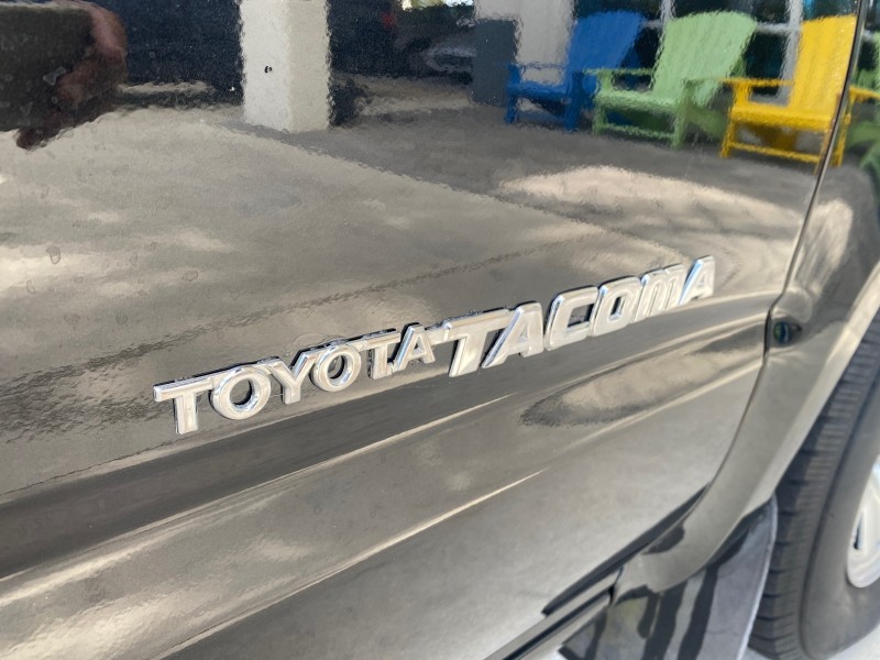 2002 Toyota Tacoma 1 OWNER AUTO AC 4 CYL in , 