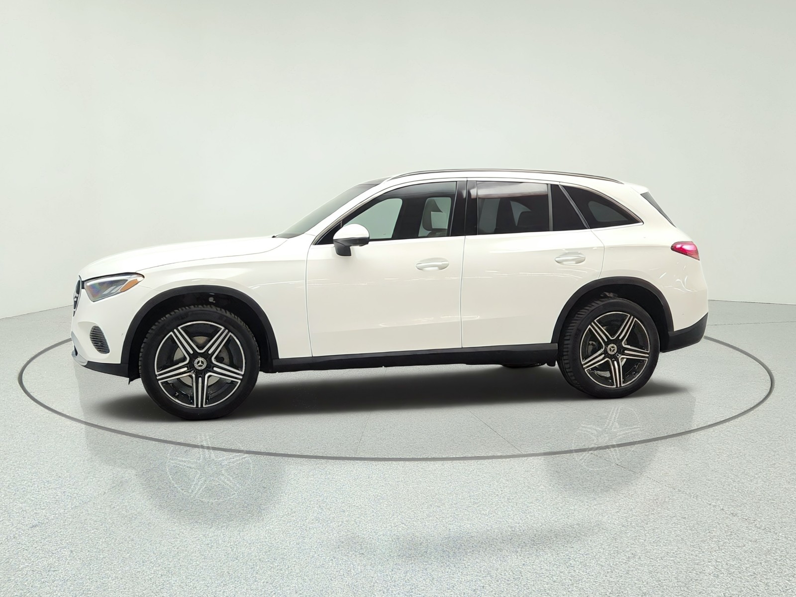 New 2027 Polar White Mercedes-Benz GLC 300 SUV image 8