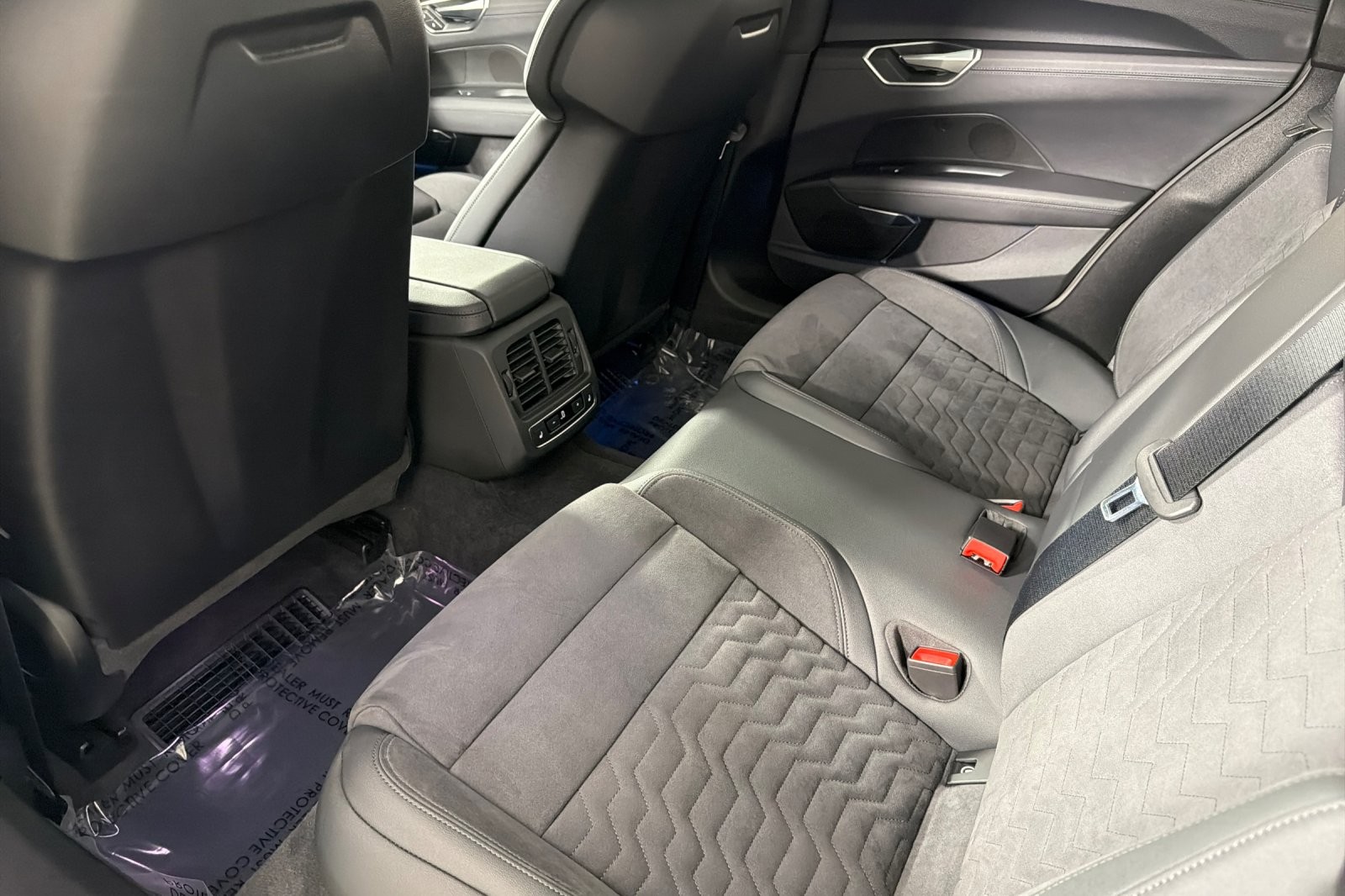 Used 2024 Ibis White Audi Prestige quattro image 11