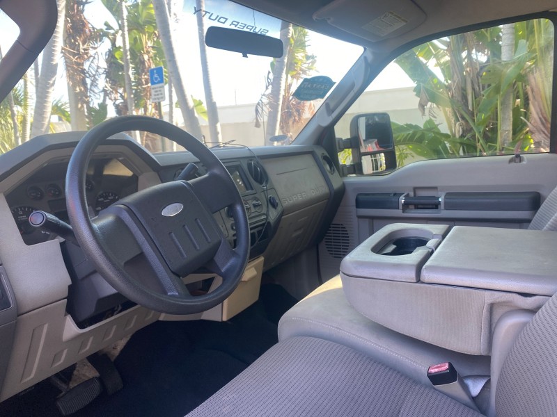2008 Ford Super Duty F-350 DRW XL LOW MILES 43,076 4WD in ,