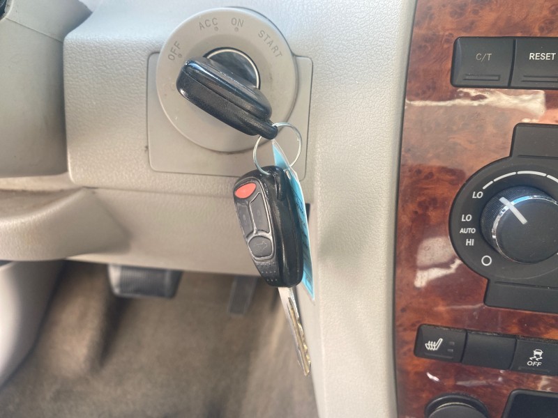 2006 Jeep Grand Cherokee Overland LOW MILES 57,372 1 OWNER 4WD in , 