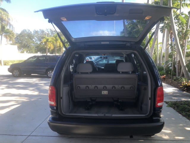 2000 Chrysler Voyager LOW MILES 51,423 in pompano beach, Florida