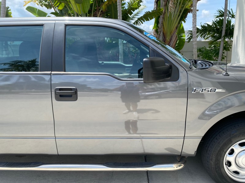 2010 Ford F-150 4 DR CREW XL LOW MILES 34,625 in , 