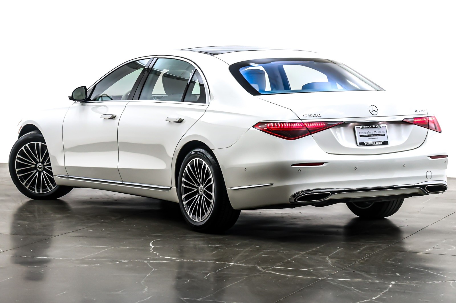 Certified Used 2023 MANUFAKTUR Diamond White Mercedes-Benz S 500 4MATIC® Sedan image 13