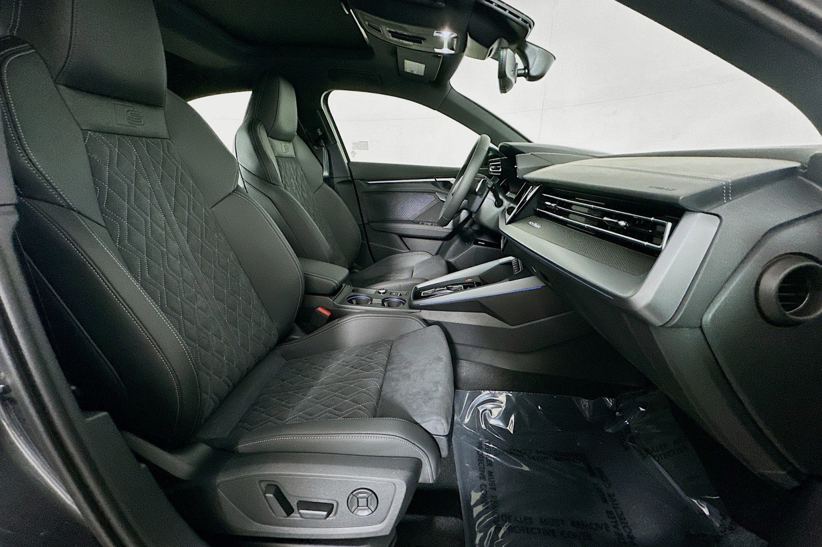 New 2026 Daytona Gray Pearl Effect Audi  image 8