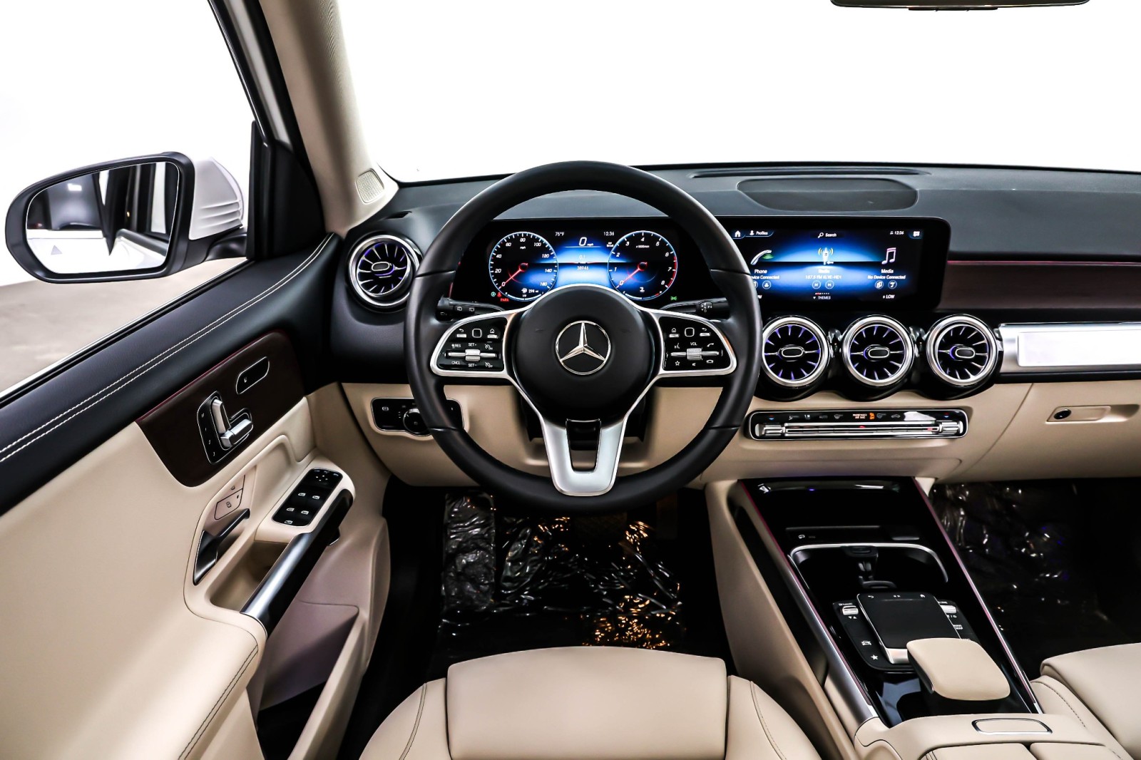 Used 2023 Polar White Mercedes-Benz GLB 250 image 4