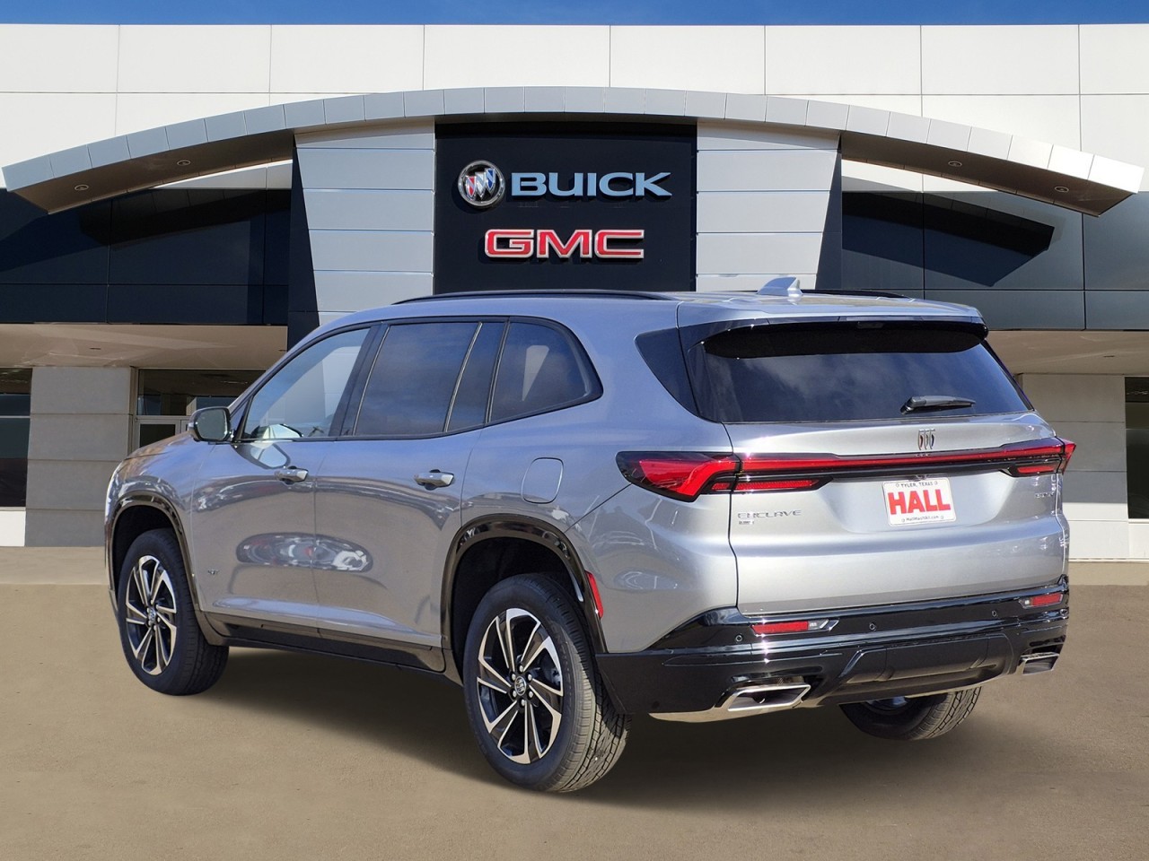 View vehicle photo 3