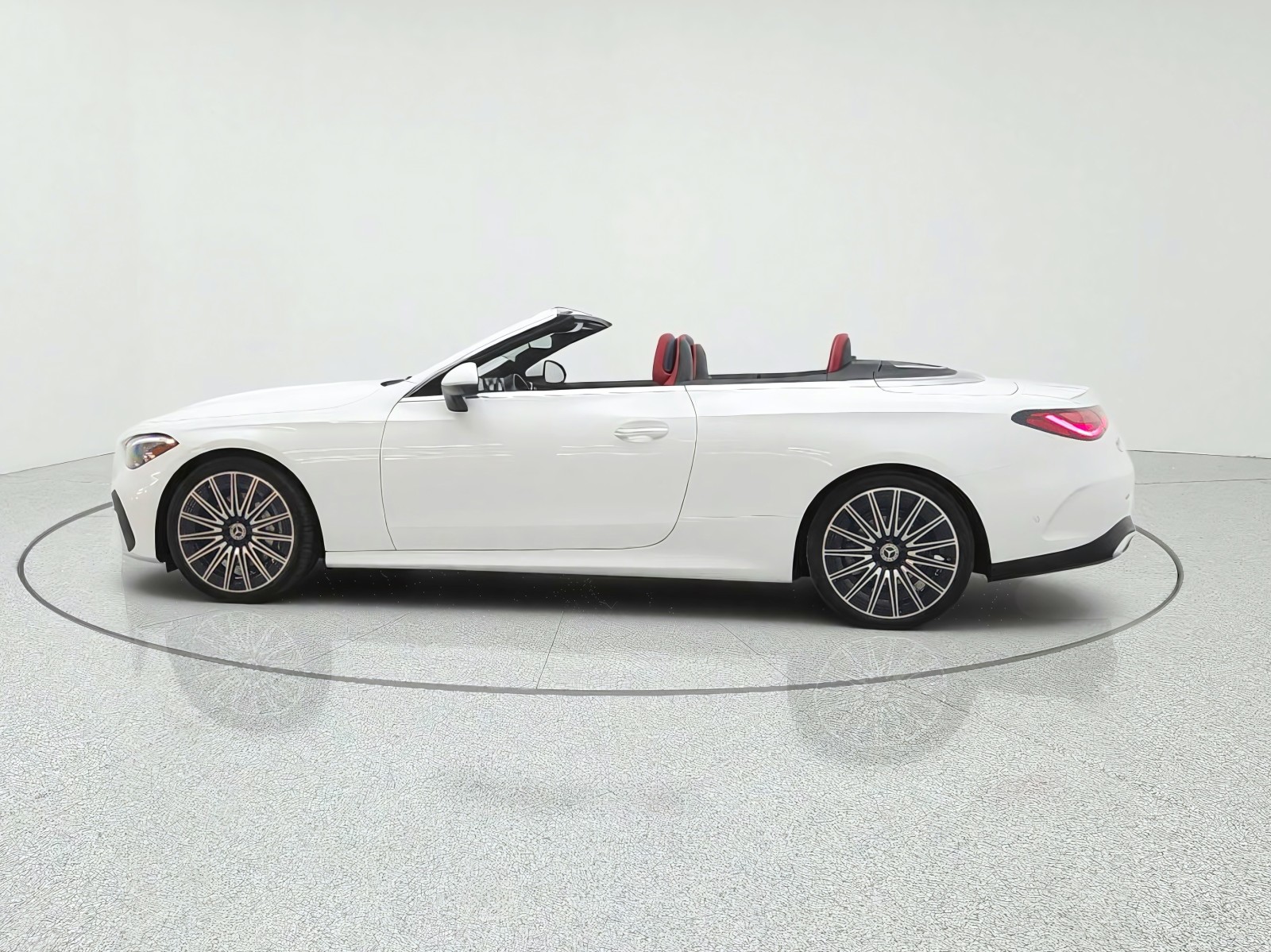 New 2026 MANUFAKTUR Moonlight White Metallic Mercedes-Benz CLE 300 4MATIC® Cabriolet image 8