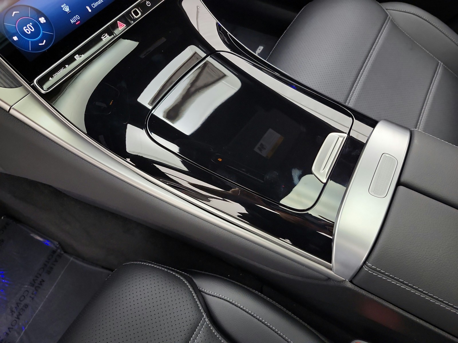 New 2027 MANUFAKTUR Graphite Grey Magno Mercedes-Benz GLC 300 SUV image 9