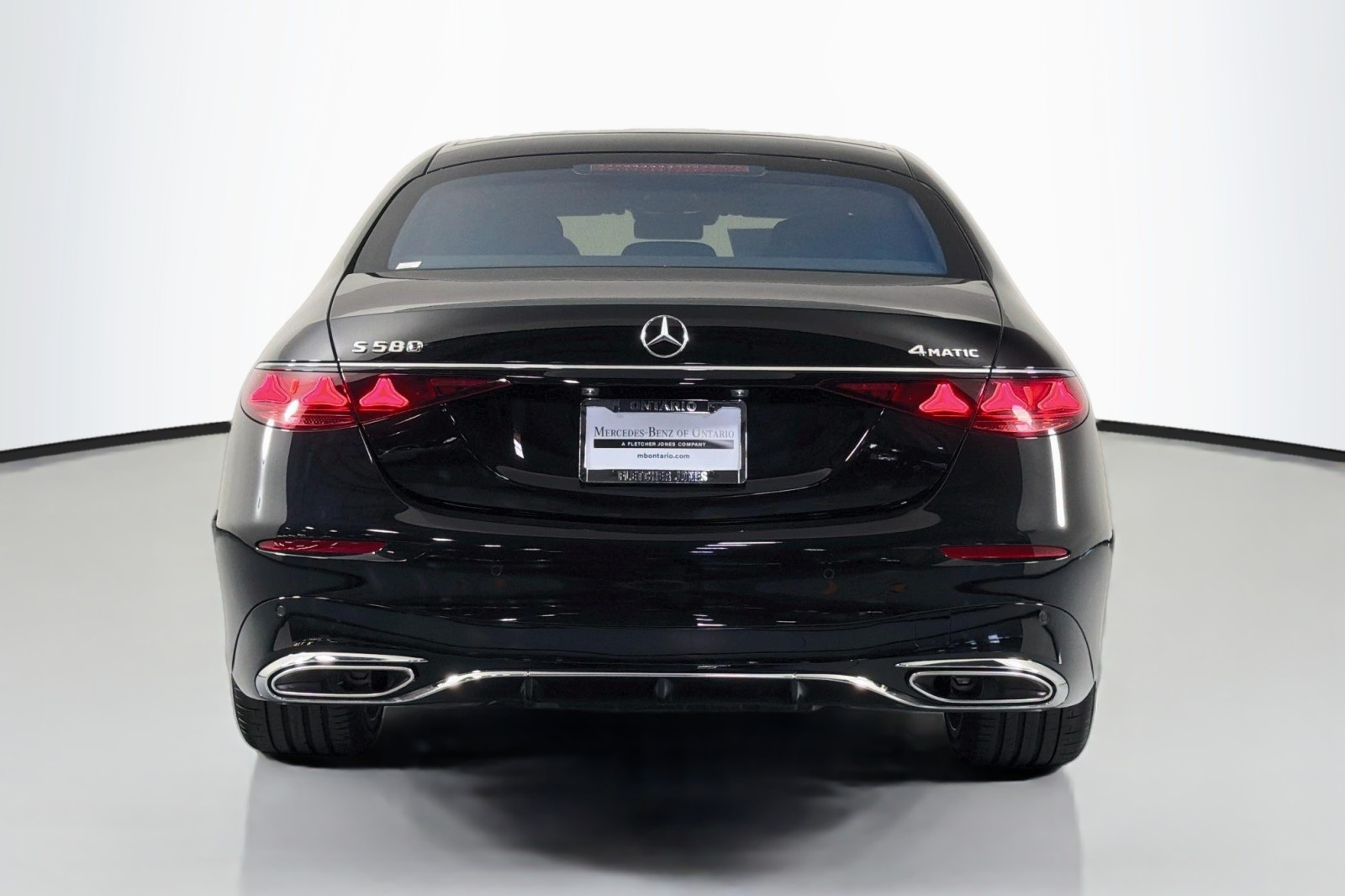 New 2027 Obsidian Black Metallic Mercedes-Benz S 580 4MATIC® Sedan image 3