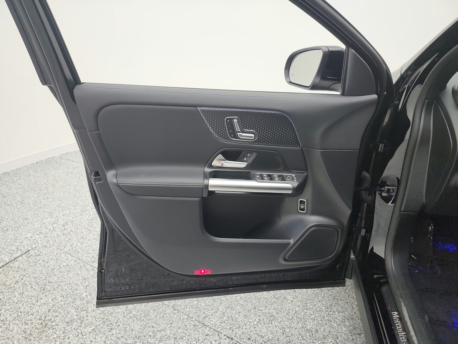 Certified Used 2025 Night Black Mercedes-Benz GLA 250 SUV image 23