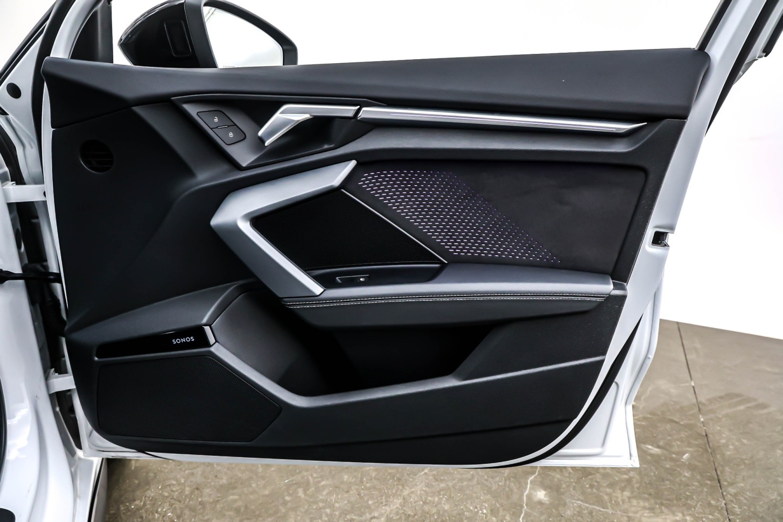 Used 2025 Glacier White Metallic Audi Premium Plus 2.0 TFSI quattro image 24