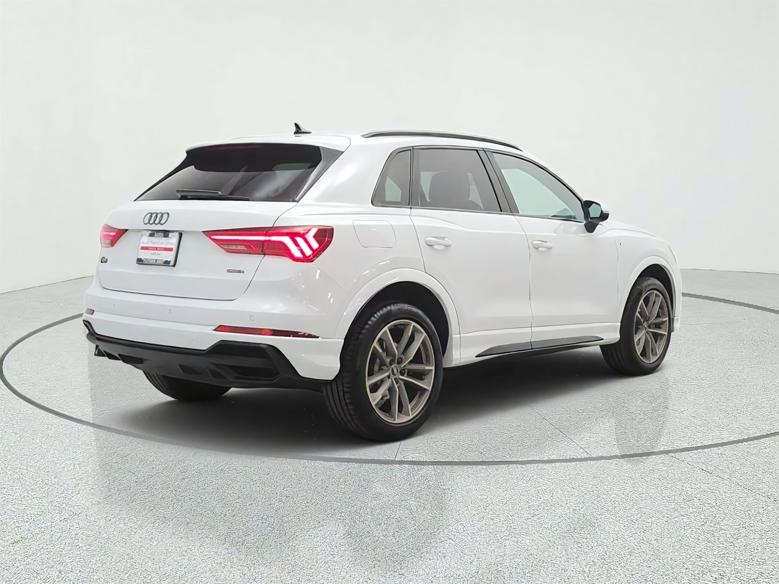 Used 2025 Glacier White Metallic Audi S line Premium image 5