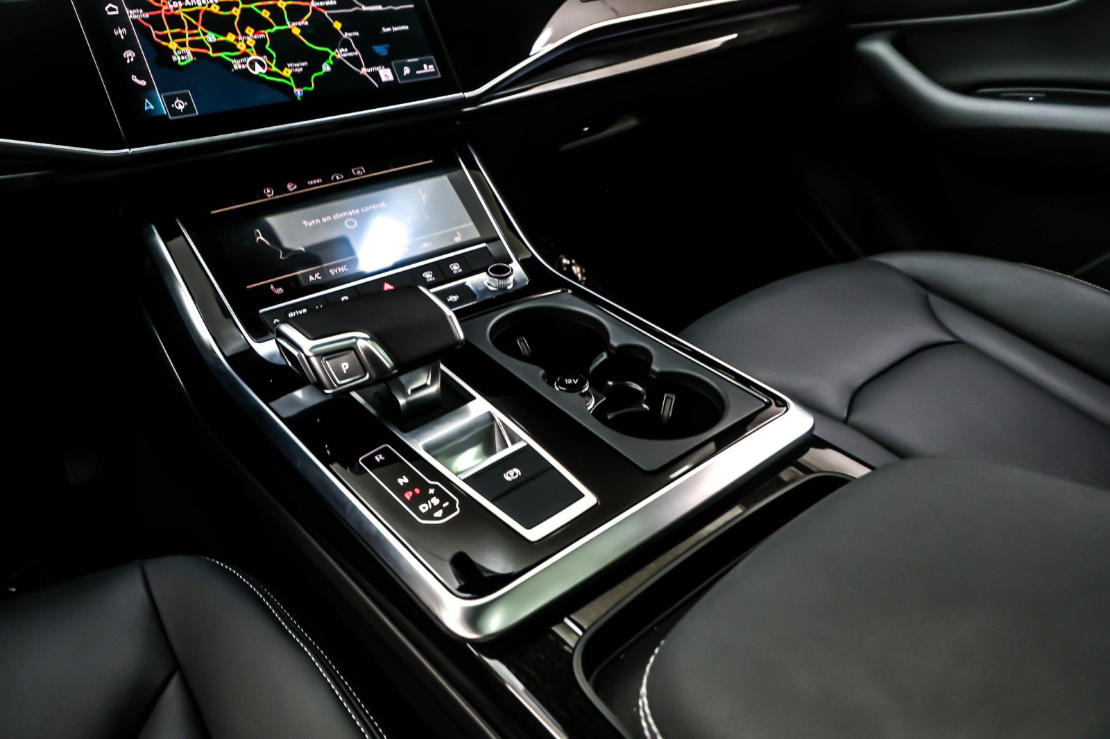 Used 2025 Glacier White Metallic Audi Premium 45 TFSI quattro image 6